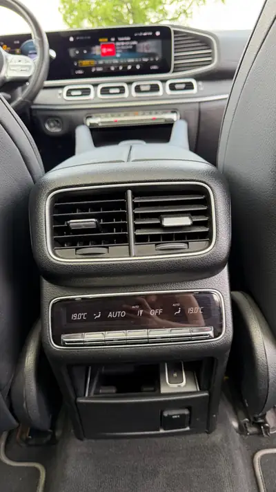 Mercedes-Benz GLE 400d 4MATIC — SUV premium 7 places, 330 PS, design blanc immaculé — Miniature 16