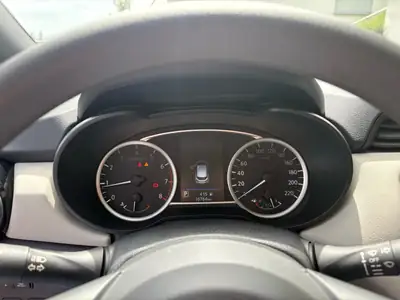 Nissan Micra 1.0 IG-T Acenta 2023 — Citadine agile, consommation maîtrisée — Miniatur 7