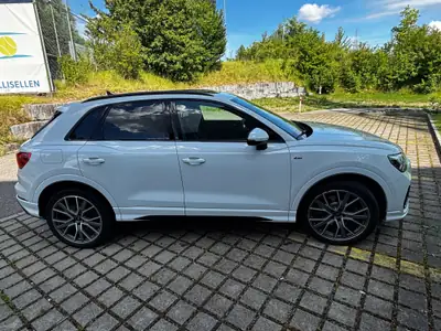 Audi Q3 2.0 45 TFSI S line — SUV compact performant, quattro intégral et toit panoramique — interior