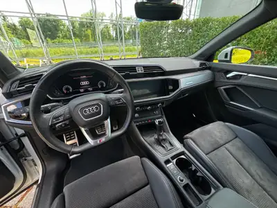 Audi Q3 2.0 45 TFSI S line — SUV compact performant, quattro intégral et toit panoramique — detail