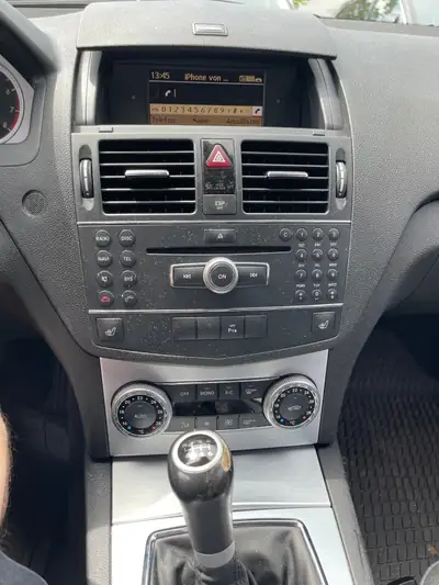 Mercedes-Benz Classe C 200 Avantgarde — Break élégant, moteur efficient et révision à jour — Miniatura 9