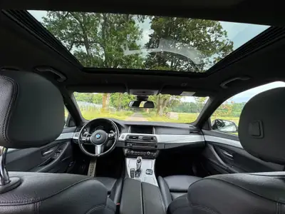 BMW M550d xDrive 2014 — Berline de prestige, 381 ch diesel, entretien impeccable — dashboard