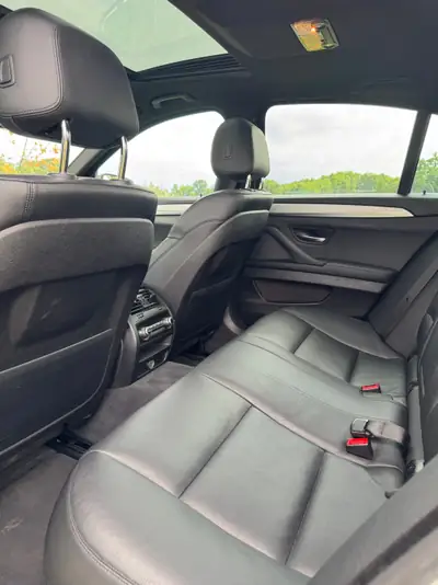BMW M550d xDrive 2014 — Berline de prestige, 381 ch diesel, entretien impeccable — detail