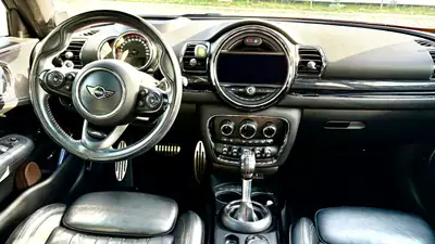 MINI Clubman 2.0i John Cooper Works ALL4 — Sportive compact 231 ch, état impeccable — Armaturenbrett