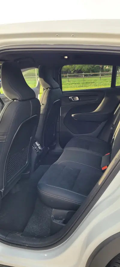 Volvo C40 P6 Recharge Ultimate — SUV électrique premium, 37'250 km seulement — Detail