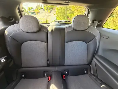 MINI MINI Coupé 2018 — Design urbain affirmé, 78000 km, transmission automatique — Armaturenbrett