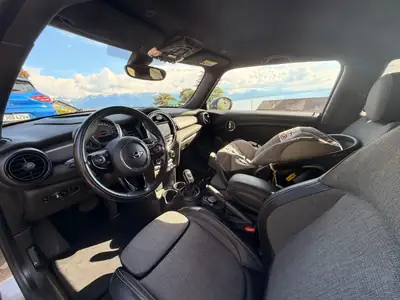 MINI MINI Coupé 2018 — Design urbain affirmé, 78000 km, transmission automatique — Detail