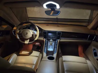 Porsche Panamera 4.8 V8 4S PDK — Gran turismo sportif, 400 ch et transmission intégrale — arrière