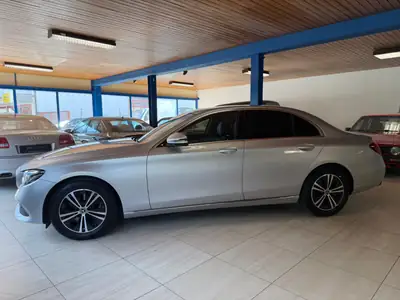 Mercedes-Benz E 200 Exclusive 4Matic — Berline premium 4x4, 72 500 km, sans sinistre — intérieur