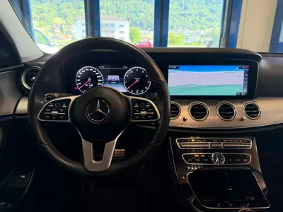 Mercedes-Benz E 200 Exclusive 4Matic — Berline premium 4x4, 72 500 km, sans sinistre — Miniature 13