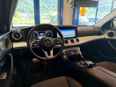 Mercedes-Benz E 200 Exclusive 4Matic — Berline premium 4x4, 72 500 km, sans sinistre — Miniature 14