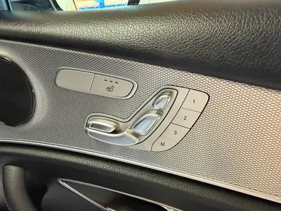Mercedes-Benz E 200 Exclusive 4Matic — Berline premium 4x4, 72 500 km, sans sinistre — Miniature 17