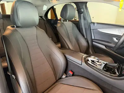 Mercedes-Benz E 200 Exclusive 4Matic — Berline premium 4x4, 72 500 km, sans sinistre — Miniature 20