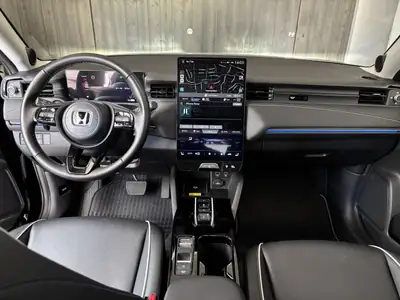 Honda e:NY1 Elegance 2024 — SUV électrique performant, 26'000 km seulement — tableau de bord
