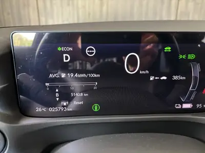 Honda e:NY1 Elegance 2024 — SUV électrique performant, 26'000 km seulement — détail