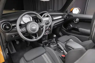 MINI Cooper S Cabriolet — Décapotable dynamique, orange métallisée, entretien récent — Miniatura 13