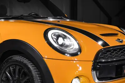 MINI Cooper S Cabriolet — Décapotable dynamique, orange métallisée, entretien récent — Miniatura 24