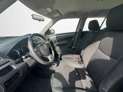 Suzuki Swift 1.2i GL Top — Citadine économique et fiable, 64'000 km seulement — Miniature 9