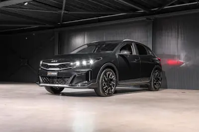 Kia XCeed 1.5 T-GDi DCT — SUV compact dynamique, quasi neuf avec garantie constructeur — interior