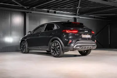 Kia XCeed 1.5 T-GDi DCT — SUV compact dynamique, quasi neuf avec garantie constructeur — Thumbnail 8