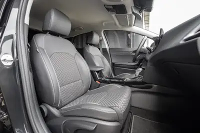 Kia XCeed 1.5 T-GDi DCT — SUV compact dynamique, quasi neuf avec garantie constructeur — Thumbnail 11