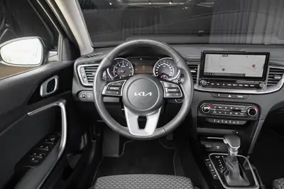 Kia XCeed 1.5 T-GDi DCT — SUV compact dynamique, quasi neuf avec garantie constructeur — Thumbnail 16