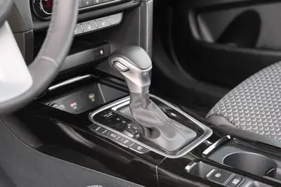Kia XCeed 1.5 T-GDi DCT — SUV compact dynamique, quasi neuf avec garantie constructeur — Thumbnail 20
