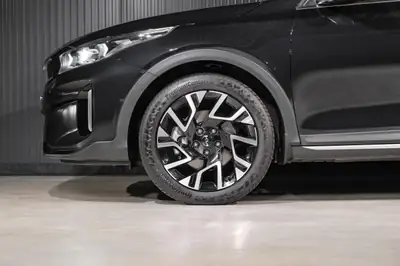 Kia XCeed 1.5 T-GDi DCT — SUV compact dynamique, quasi neuf avec garantie constructeur — Thumbnail 27