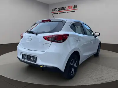 Mazda 2 SKYACTIV-G 90 — Citadine automatique économe, quasi neuve avec 8 pneus — detail