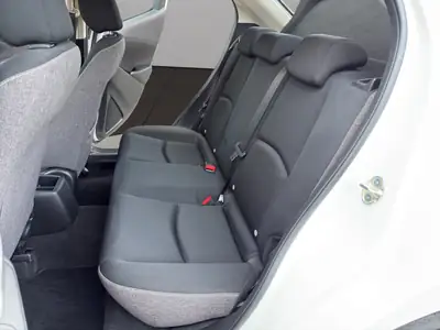 Mazda 2 SKYACTIV-G 90 — Citadine automatique économe, quasi neuve avec 8 pneus — Thumbnail 13