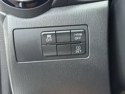 Mazda 2 SKYACTIV-G 90 — Citadine automatique économe, quasi neuve avec 8 pneus — Thumbnail 21