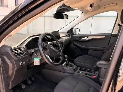 Ford Kuga 2.0 EcoBlue Titanium 4x4 — SUV diesel robuste, sans sinistre, 8 pneus neufs — arrière