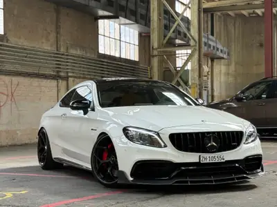 Mercedes-AMG C 63 S Coupé 2019 — 510 ch, Performance Seats et Hirsch Felgen — Seitenansicht