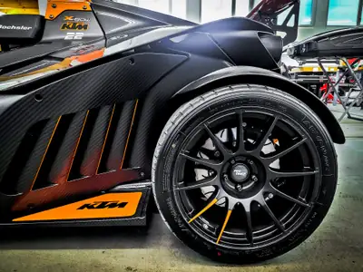KTM X-BOW Superlight 2014 — Roadster ultralégère 300 ch, moins de 800 kg — Detail