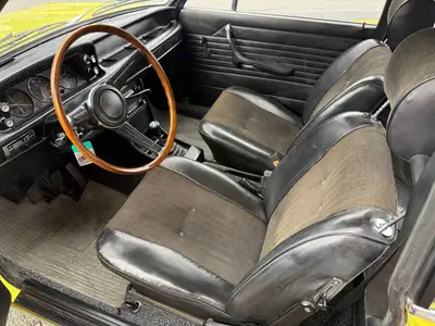 BMW 2002 Targa Baur 1972 — Cabriolet iconique, carte FIVA, très rare — interni