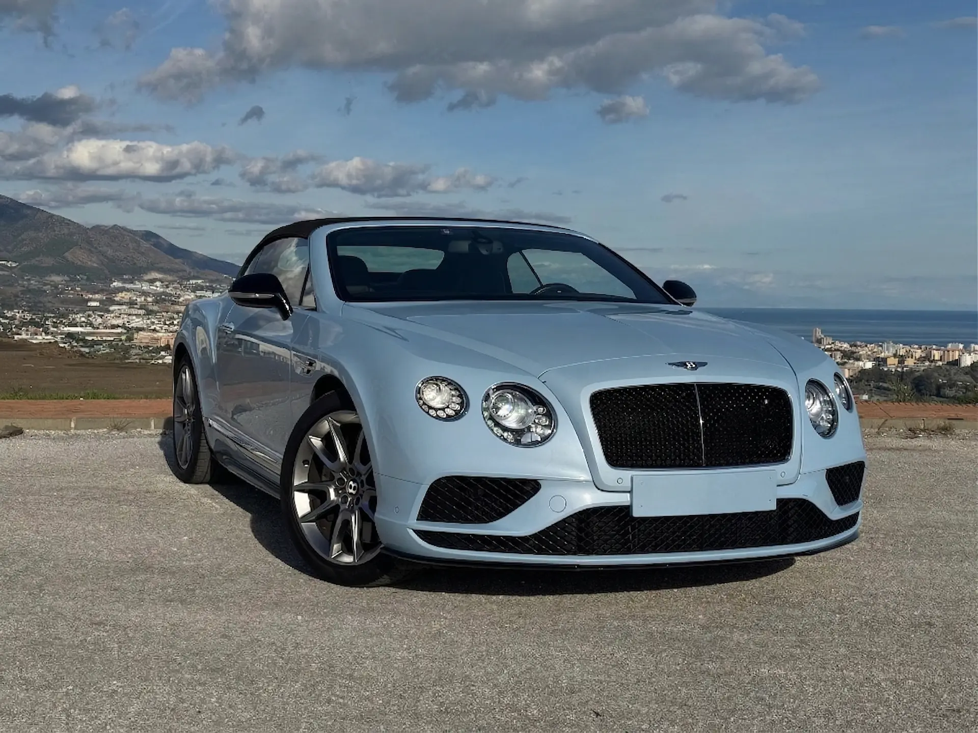 Bentley Continental GT V8 S Cabriolet — Luxe britannique décapotable, 58'000 km — vue extérieure