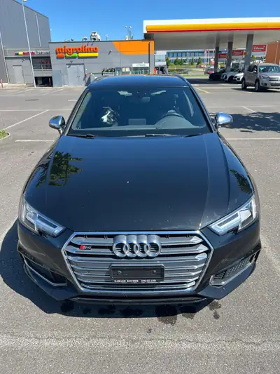 Audi S4 Avant 3.0 V6 TFSI — Break sportif quattro, 353 ch et faible kilométrage — côté