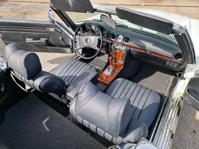 Mercedes-Benz 450 SL 1972 — Cabriolet culte, élégance intemporelle — interni