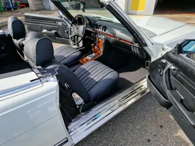 Mercedes-Benz 450 SL 1972 — Cabriolet culte, élégance intemporelle — Miniatura 15