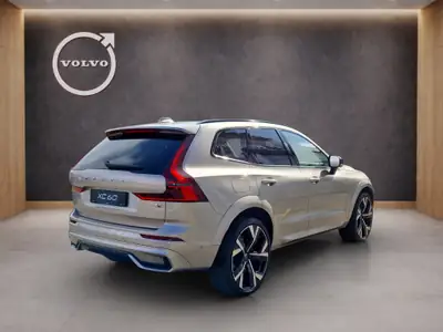 Volvo XC60 2.0 T8 TE Ultra Dark eAWD — SUV hybride rechargeable, 20 km au compteur — détail