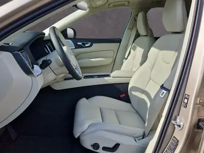 Volvo XC60 2.0 T8 TE Ultra Dark eAWD — SUV hybride rechargeable, 20 km au compteur — Miniature 11