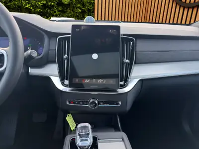 Volvo XC90 2.0 T8 TE Black Edition — SUV 7 places hybride rechargeable, 25 km seulement — Miniature 14