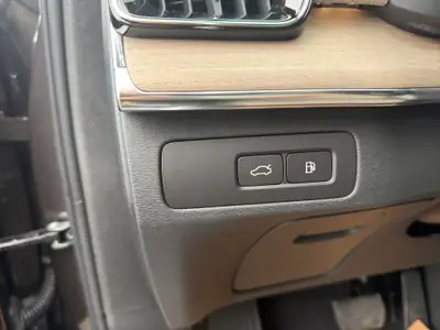 Volvo XC90 2.0 T8 TE XCLUSIVE Edition Dark — SUV 7 places hybride rechargeable, 25 km seulement — Miniature 19
