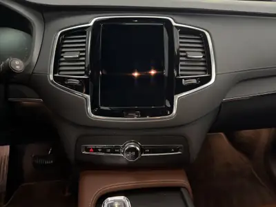 Volvo XC90 2.0 T8 — SUV 7 places hybride rechargeable, 52 500 km seulement — Miniature 16