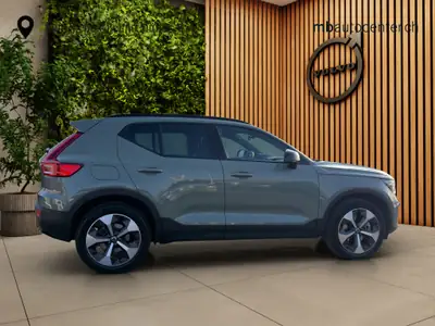 Volvo XC40 2.0 B4 MH Plus Dark 2024 — SUV hybride essence, 15 600 km seulement — détail
