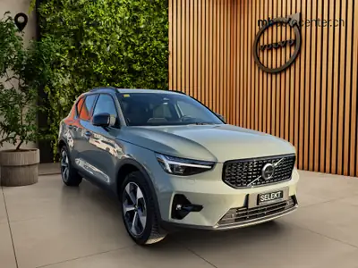 Volvo XC40 2.0 B4 MH Plus Dark 2024 — SUV hybride essence, 15 600 km seulement — Miniature 7