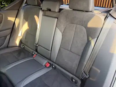 Volvo XC40 2.0 B4 MH Plus Dark 2024 — SUV hybride essence, 15 600 km seulement — Miniature 16