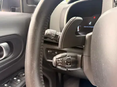 Citroën C5 Aircross 1.5 BlueHD — SUV familial diesel, sièges chauffants, 90 000 km — Miniature 17