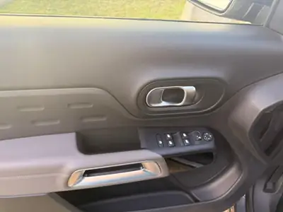 Citroën C5 Aircross 1.5 BlueHD — SUV familial diesel, sièges chauffants, 90 000 km — Miniature 19