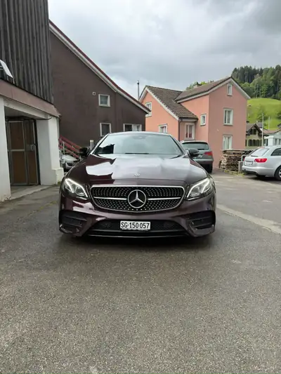 Mercedes-Benz E 220 d Limousine — Élégance diesel, 171'000 km, sans sinistre — Innenraum